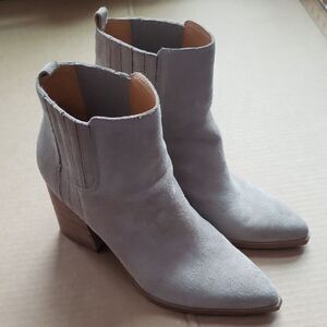 Marc Fisher Boots Womens 9 Taupe Suede Ankle Western Block Heel Coastal Cowgirl